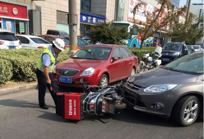 京东送货机器人上路送快递？真当交通安全是空气？